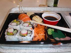 Kunde inte motst&aring; sushi p&aring; flygplatsen ;o)